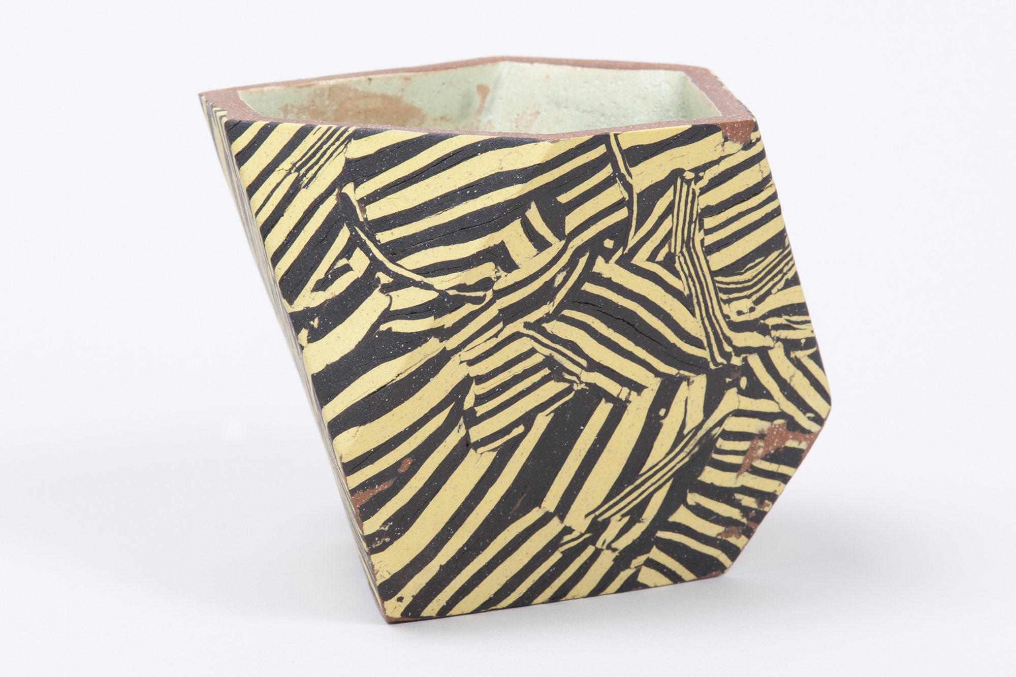 2562 XB2 W1067 cr resized