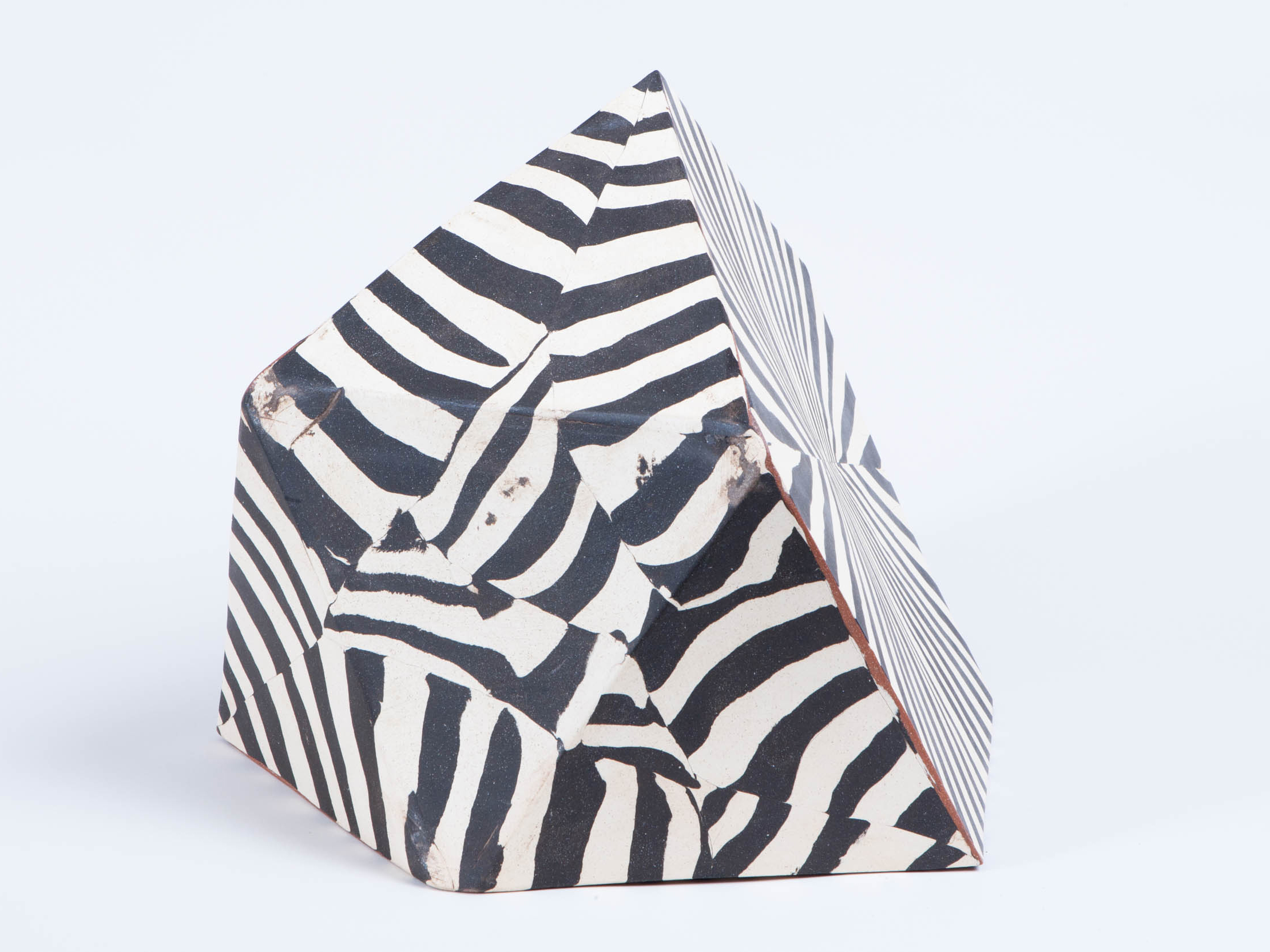 Pentagonalvesselstriped2