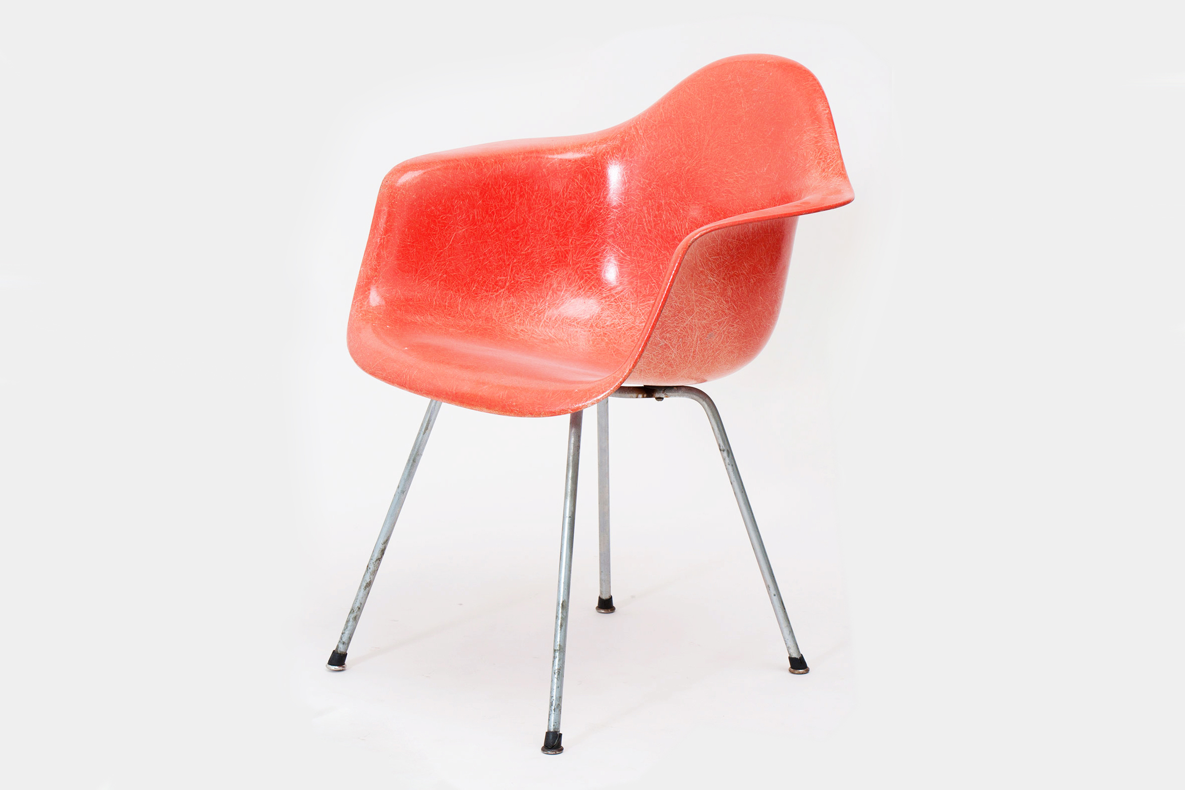 Resized319 charles eames shell chair patrick parrish 0005 thumb